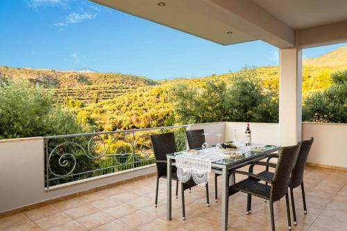 Kitries House | Kitries Summer Getaway - Eden Cozy Suite