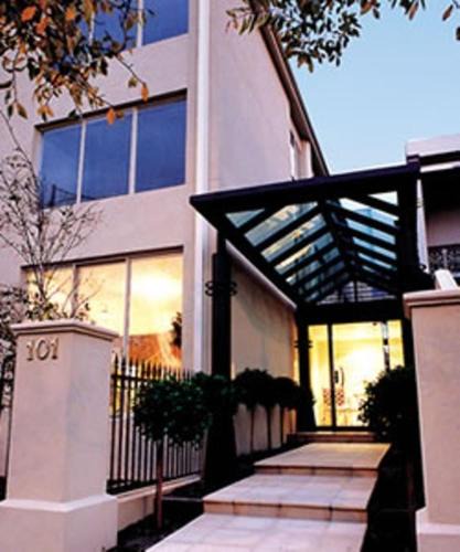 East Melbourne Apartment | Knightsbridge Apartments