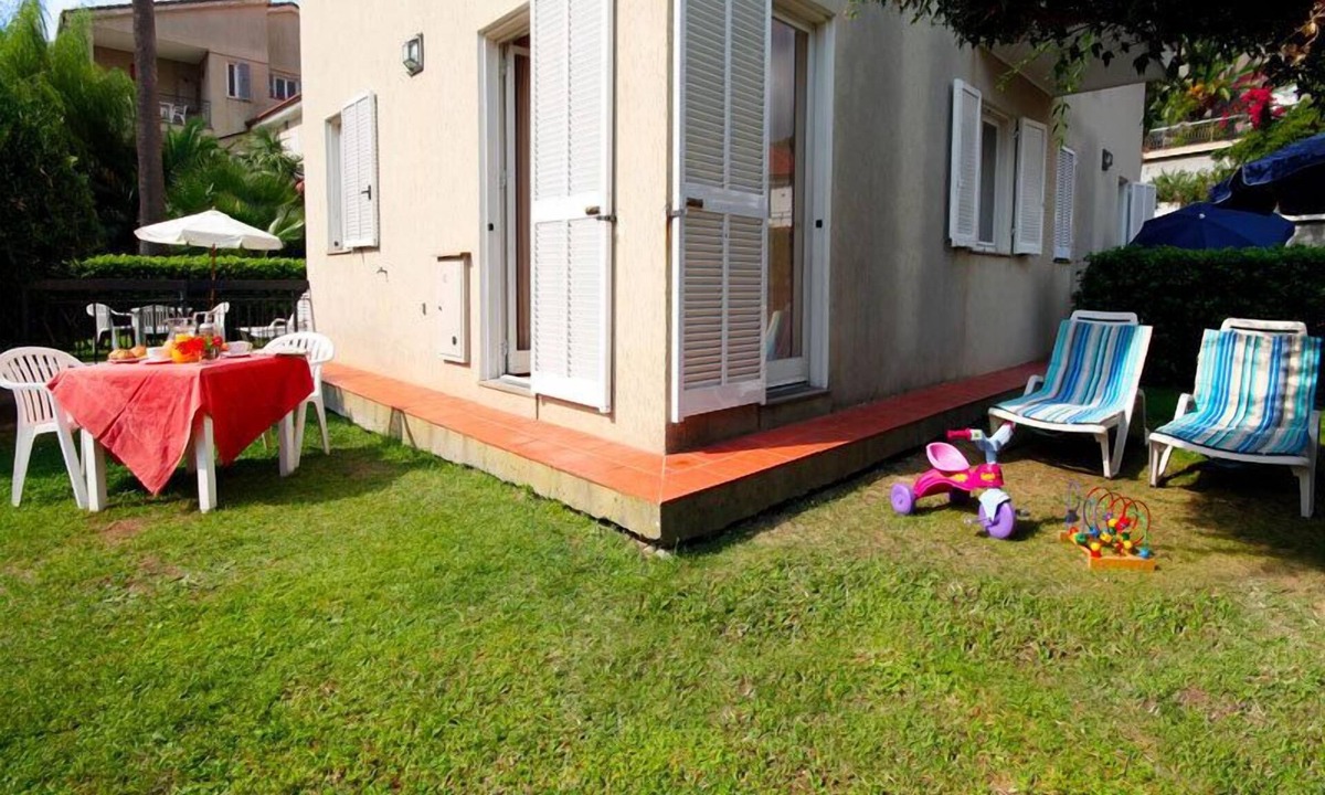 San Bartolomeo al Mare Apartment | La Meridiana 4 Pax - One Bedroom Apartment, Sleeps 4