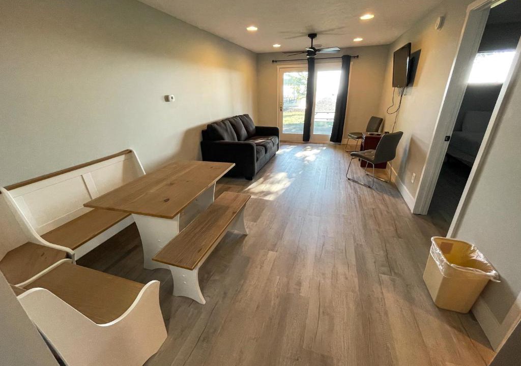 South Haven Hotel | Lake Bluff Inn and Suites