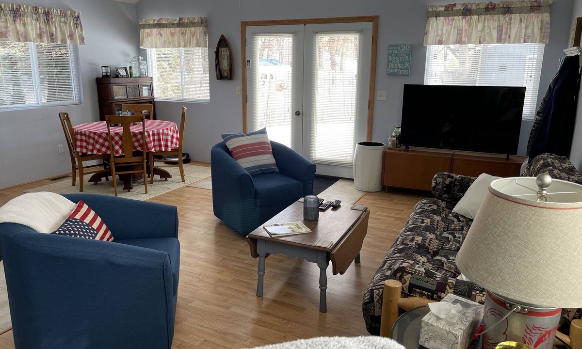 Fenwick Cottage | Lake Cabin with Dock, Deck and Beach on Long Lake