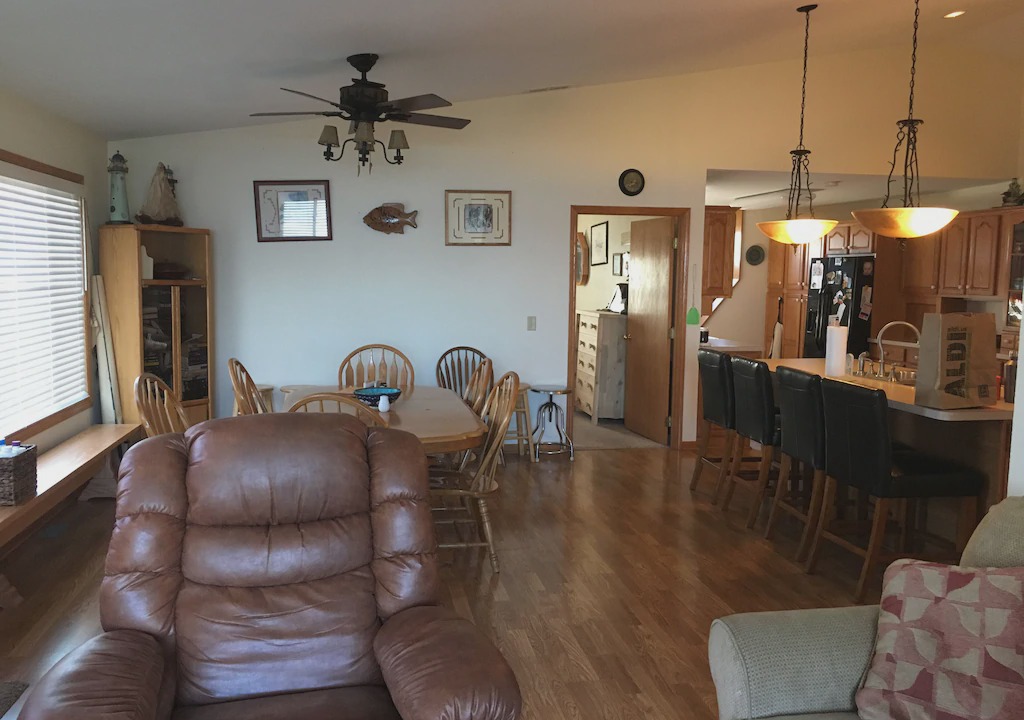 Oak Harbor House | Lake Erie views w/Spacious Home