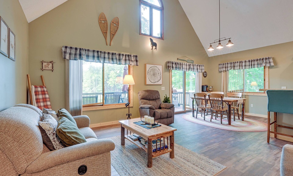 Alger Cabin | Lakefront Cabin on Secord Lake | Sleeps 6