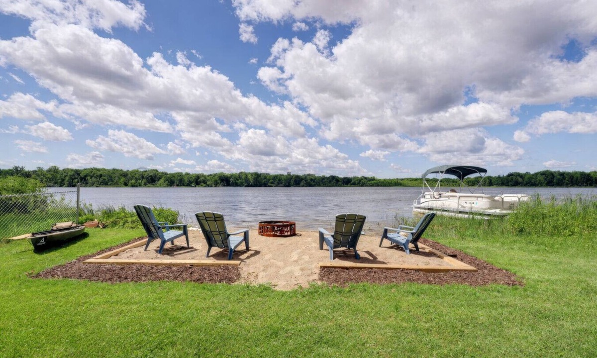 Lake Orion House | Lakefront Retreat w/Kayak, Deck & Fire Pit!