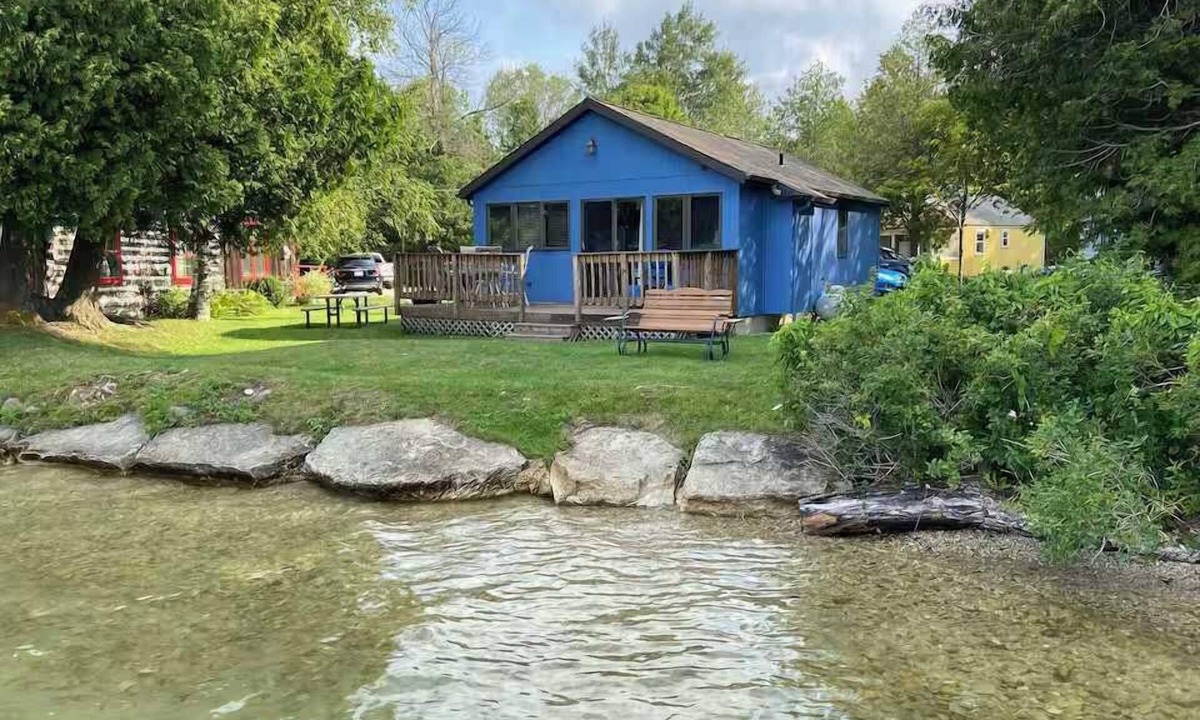 Baileys Harbor Cabin | Lakeside Cabin Sunset Shores Kangaroo Lake