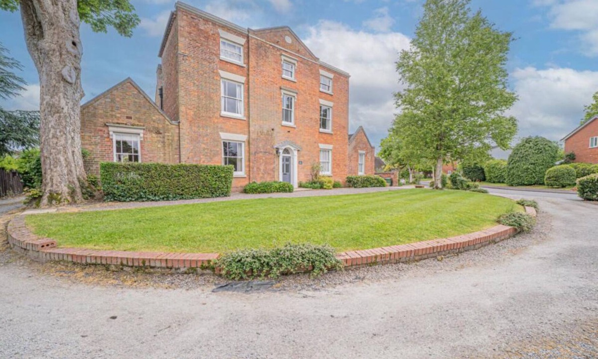 Solihull Apartment | Libbard house is a Georgian Period property 1800
