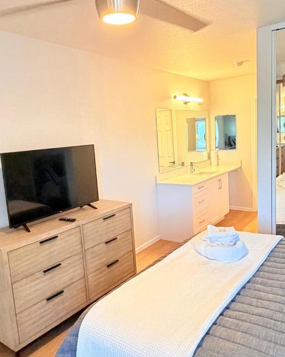 Mid-Wilshire Apartment | Loft residence in prime location