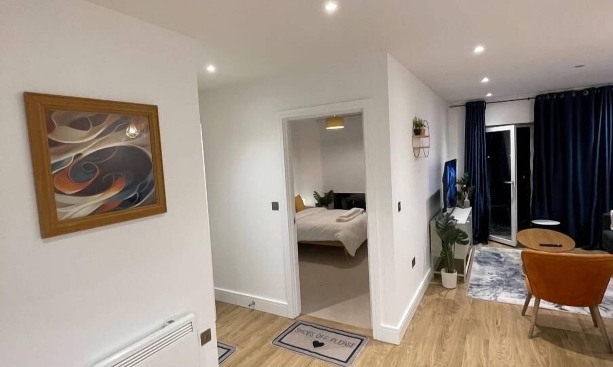 Birmingham Apartment | Luxury 1-Bed Apt | Birmingham City | Patio