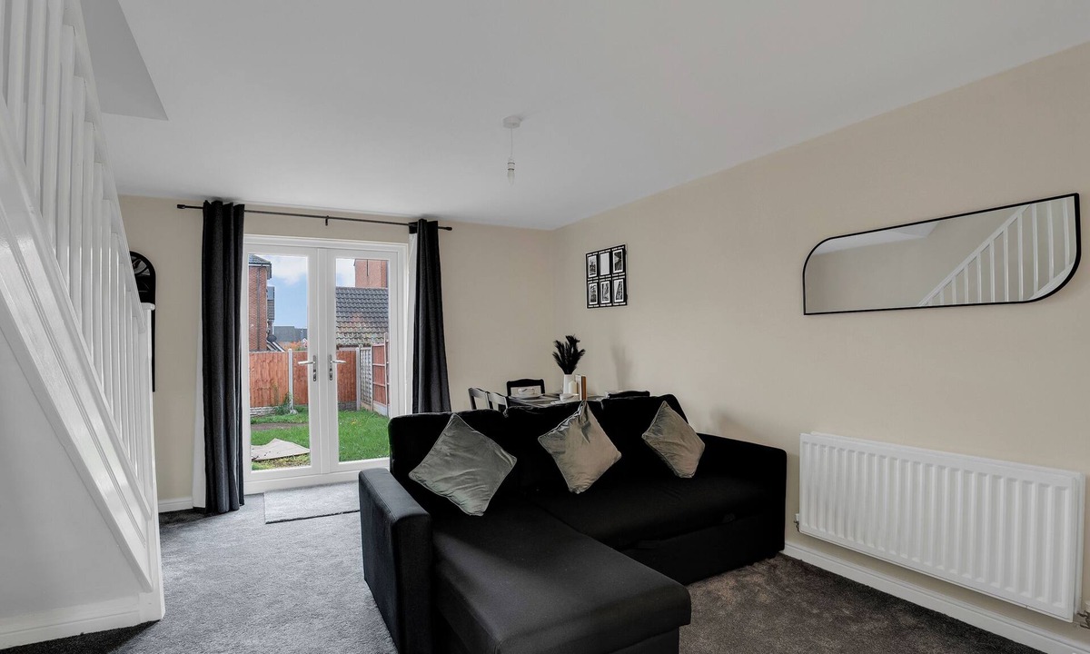 Smethwick House | Luxury 2-Bedroom Home 10 Minutes from Birmingham City Centre