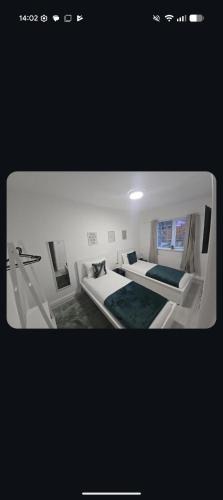 Cradley House | Luxury 5-Bedroom Peaceful, Modern Family-Friendly