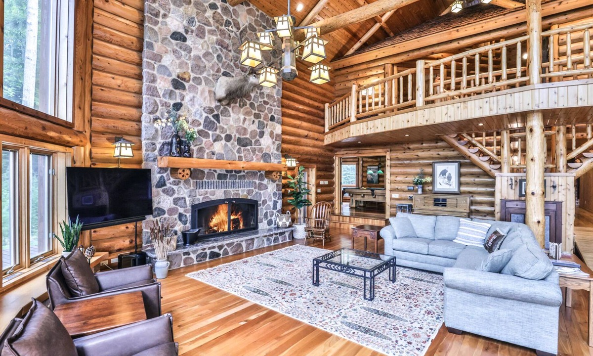 Eagle River House | Luxury Log Home on Eagle River Chain of Lakes! With game room and elevator!