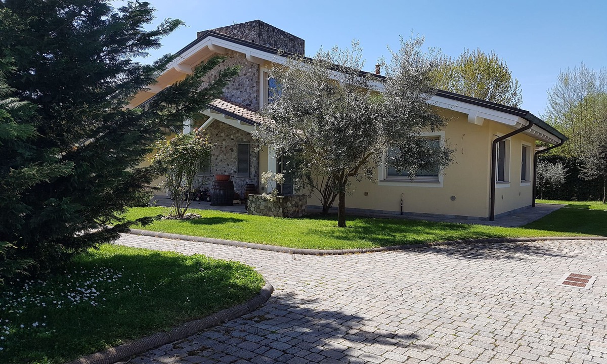 Capannori House | "M. D. House with Pool "