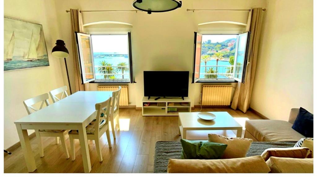 Rapallo Apartment | Maison Mazzini48