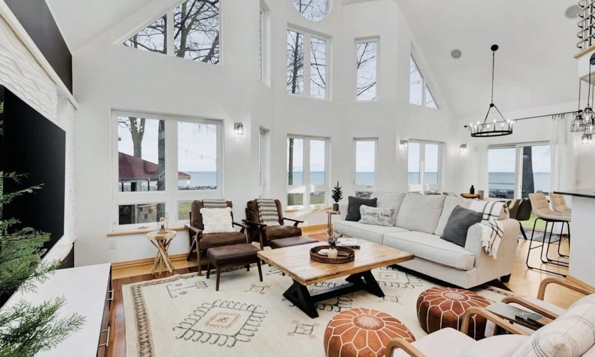Little Suamico House | Making Memories: Luxury Lakeshore Retreat