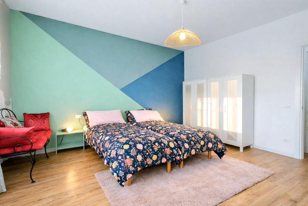 Peretola House | Mami Haus - La Casa di Mami with private parking in Florence