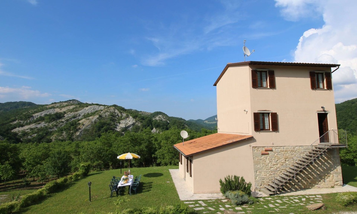 Apecchio Villa | Mansion in Apecchio with Pool