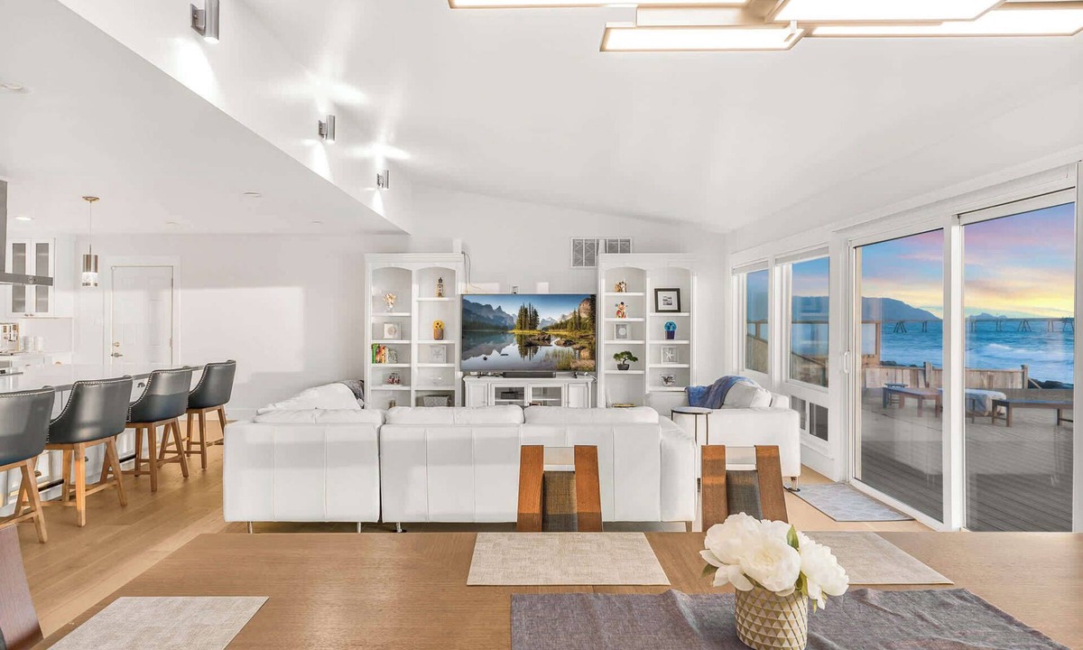 Sharp Park House | @Marbella Lane-Oceanfront Retreat w/Stunning View
