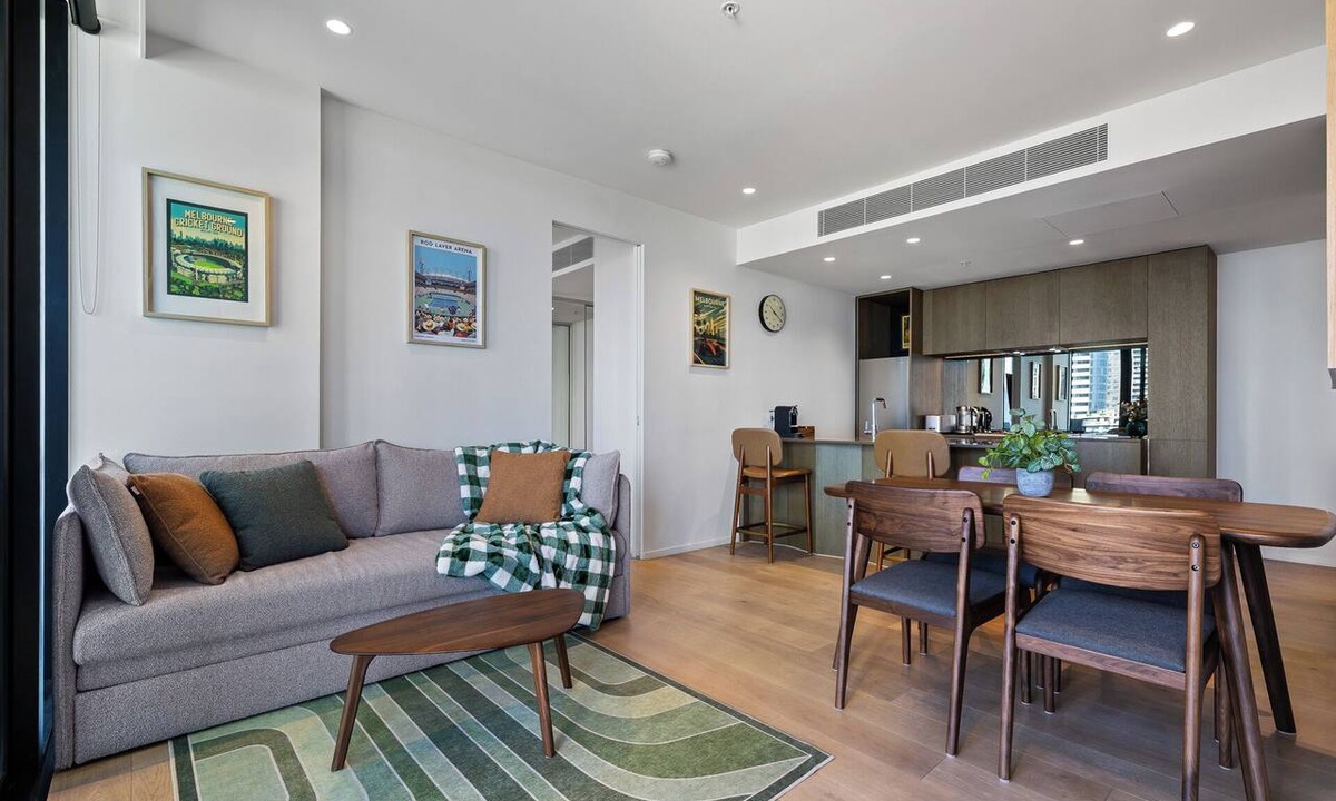 Southbank Apartment | Modern 2BR City Apartment | Melbourne Square
