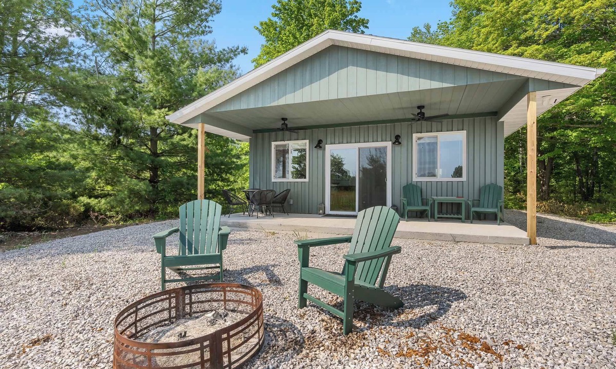 Fish Creek Cabin | Modern Comfort Secluded Getaway Fish Creek Pines