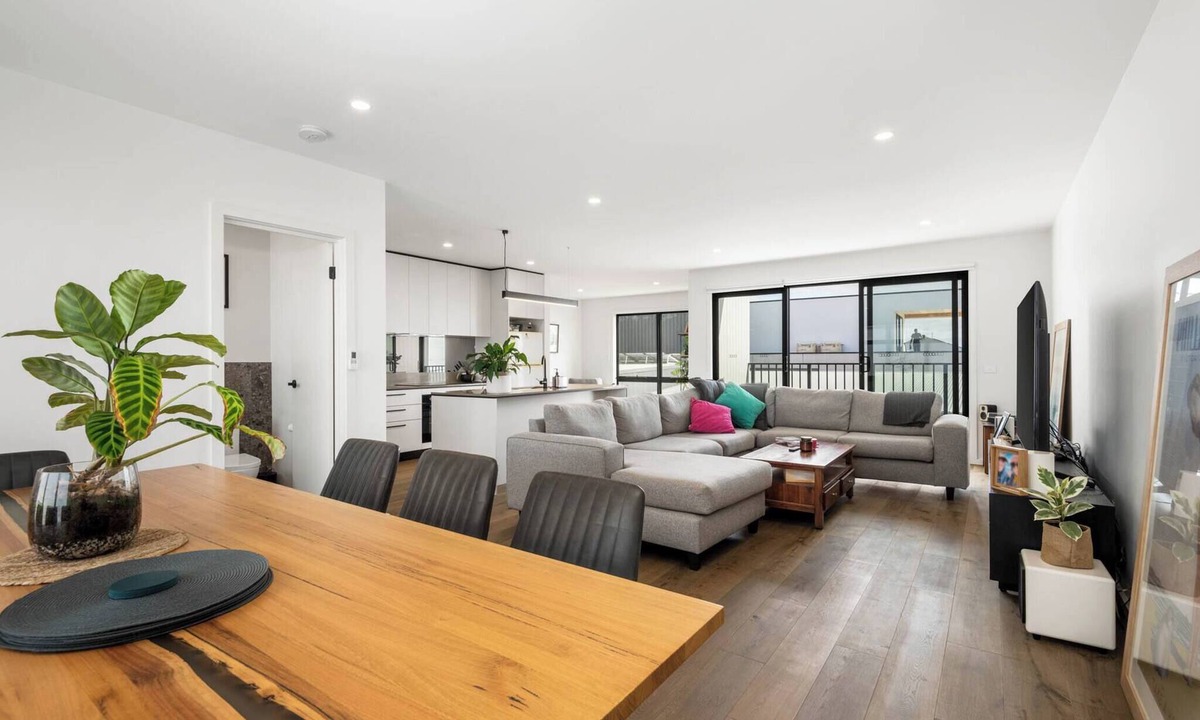 Wandana Heights Villa | Modern Highton Hideaway – Quiet Townhouse Comfort