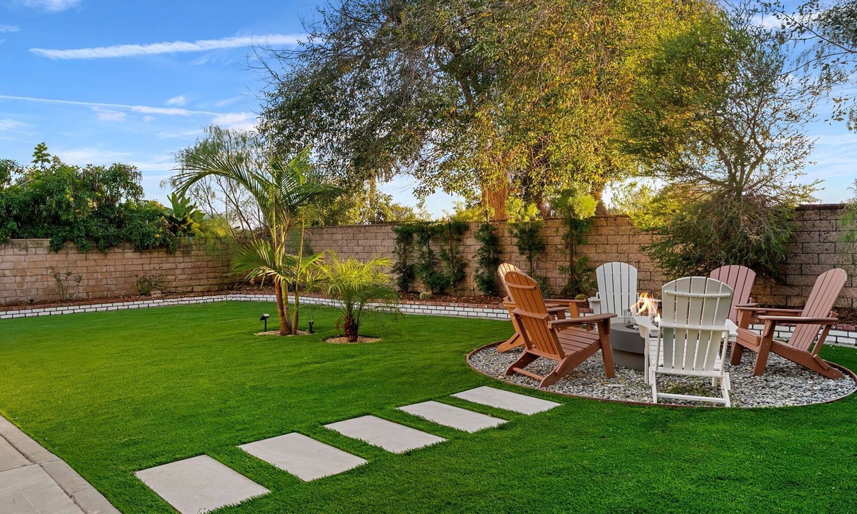 Los Angeles House | Modern Luxury Retreat in LA Jacuzzi BBQ Fire Pit 10 Min to LAX/Sofi