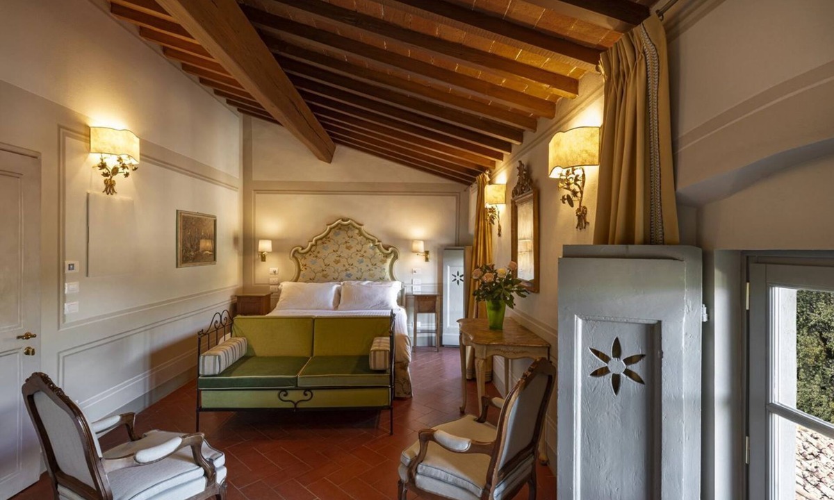 San Donato in Collina Apartment | My Exclusive Italy - Superior Suite in a Luxury Wine Estate