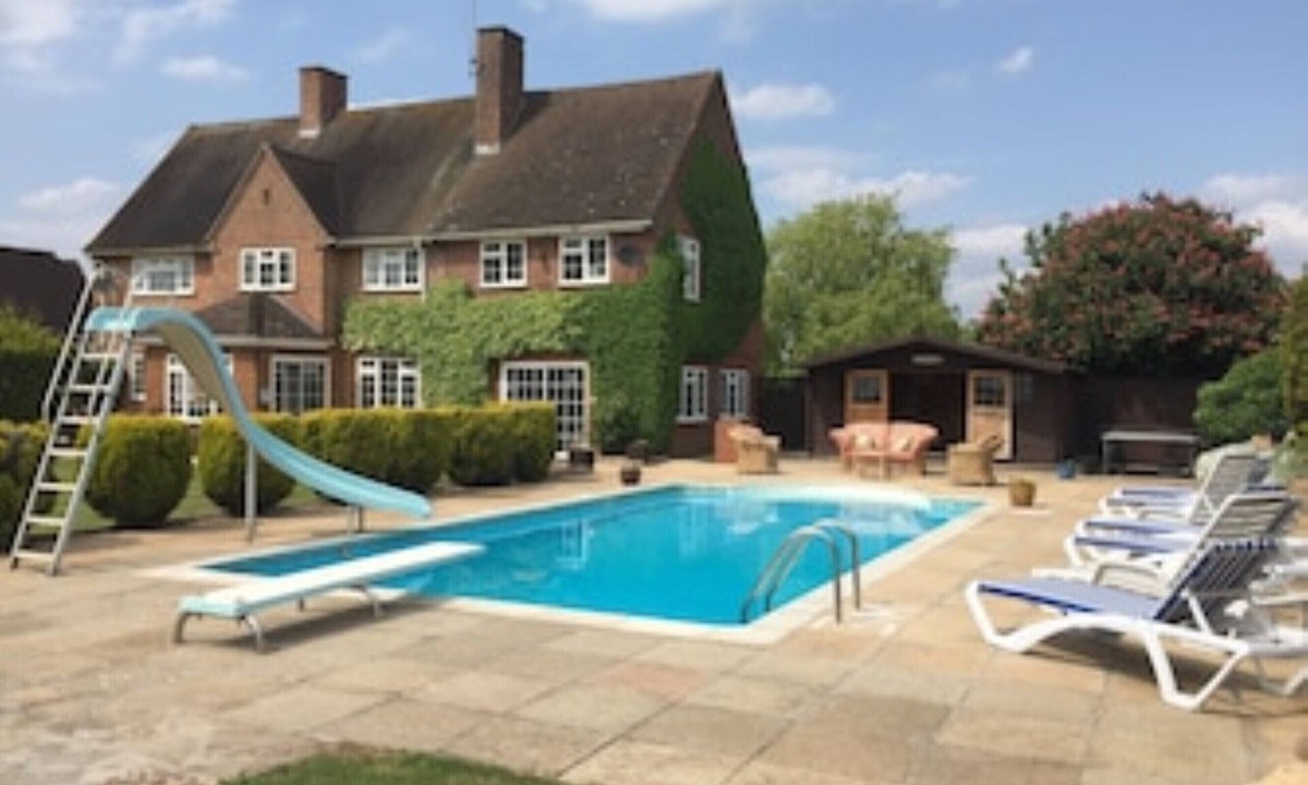 Harvington House | New Inn House Stratford Upon Avon Cotswolds * PRICES NOT LISTED ENQUIRE