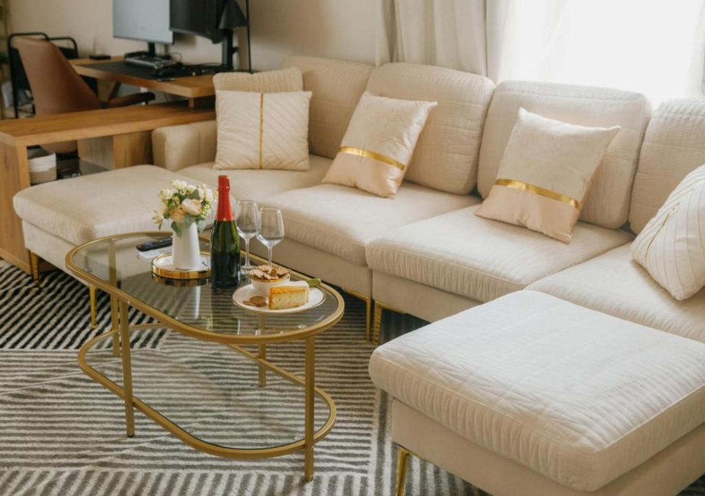 Dunning Apartment | New Modern 3BR Gym Workspace Quiet Location