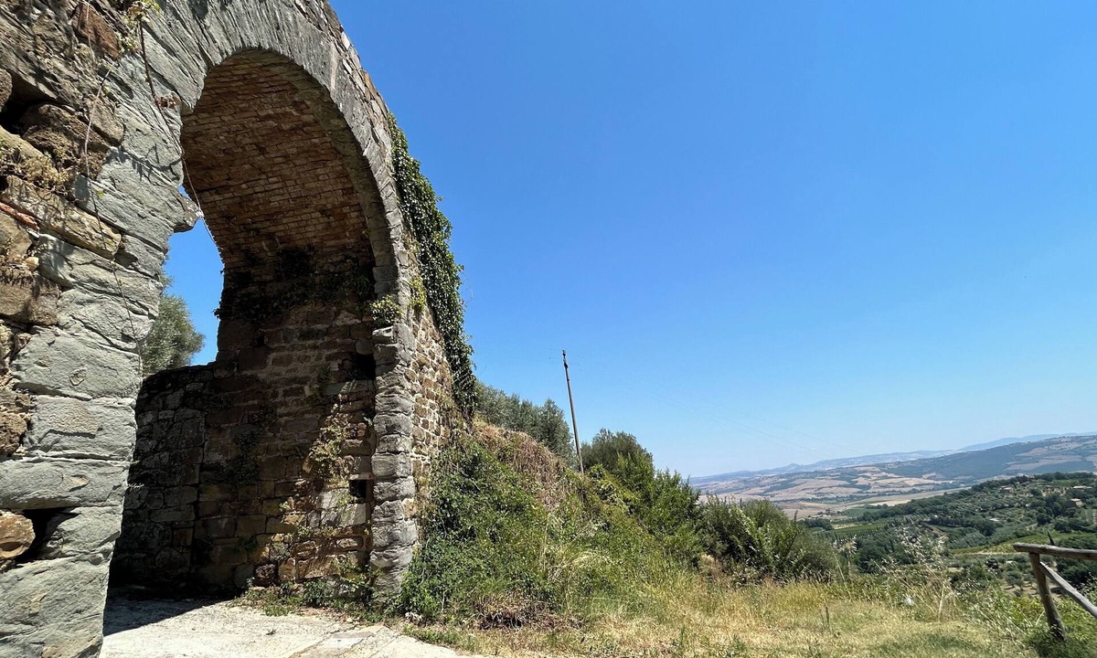 Montalcino Apartment | New Panoramic Loft with garden in Montalcino