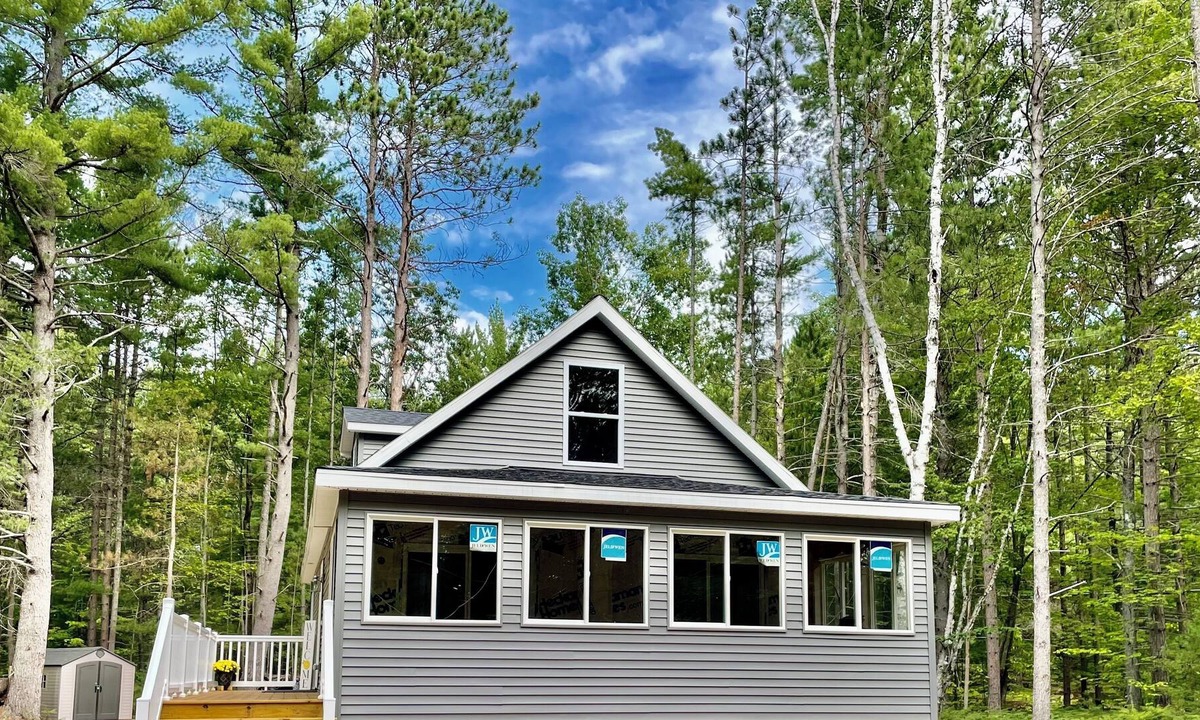 Kalkaska Cottage | Newly Built Lux Cottage -secluded yet close to everything