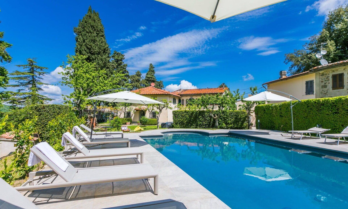 Torsoli Villa | Nice apartment in villa for 10 people with WIFI, private pool, TV, terrace and pets allowed