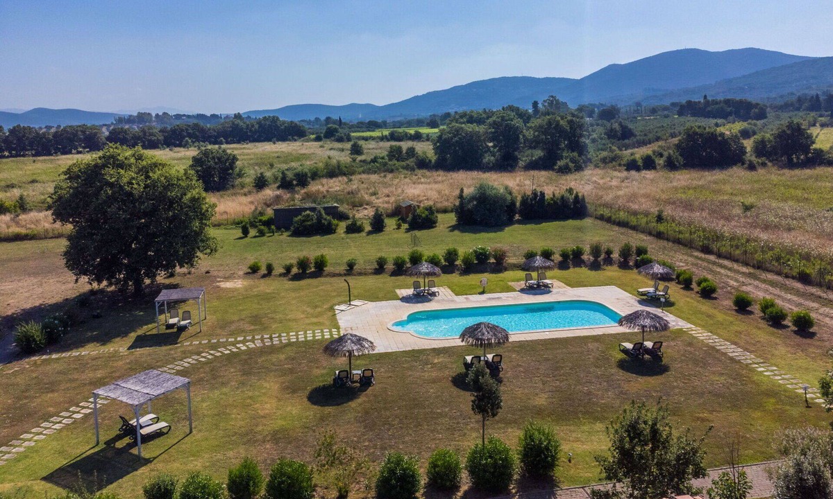 Scarlino Apartment | Nice apartment for 4 people with A/C, pool, WIFI, TV, terrace, pets allowed and panoramic view