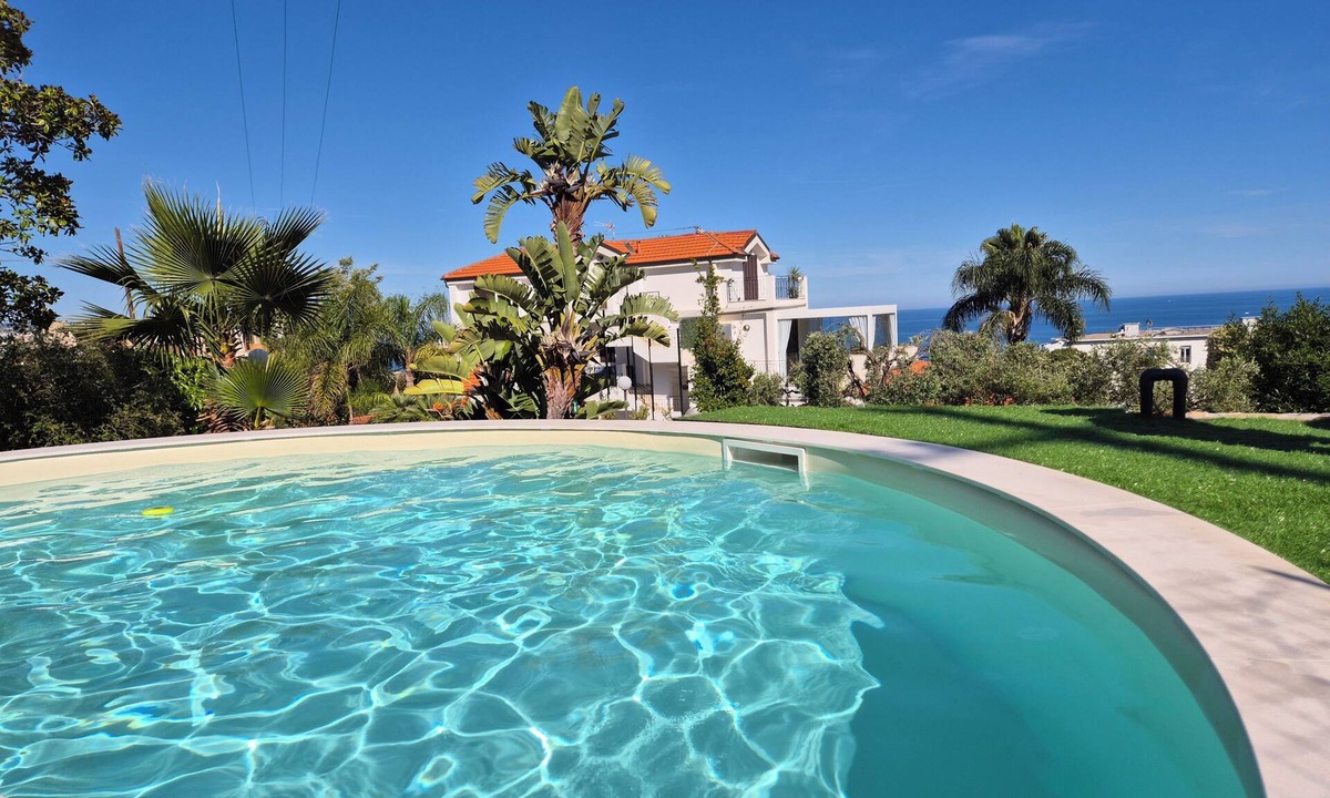 Sanremo Villa | Oasis Villa - Villa with pool and private giarino, San Remo