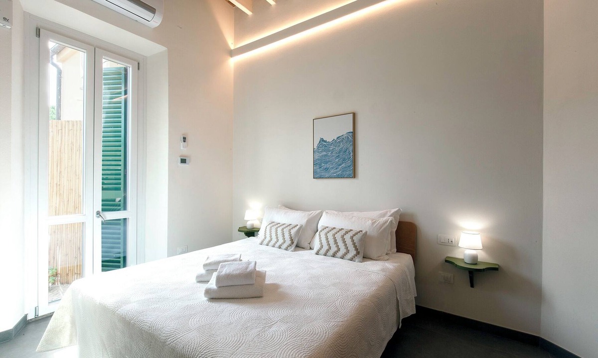 Santa Maria Novella Apartment | Orti Terrace Elegant Florence Stay