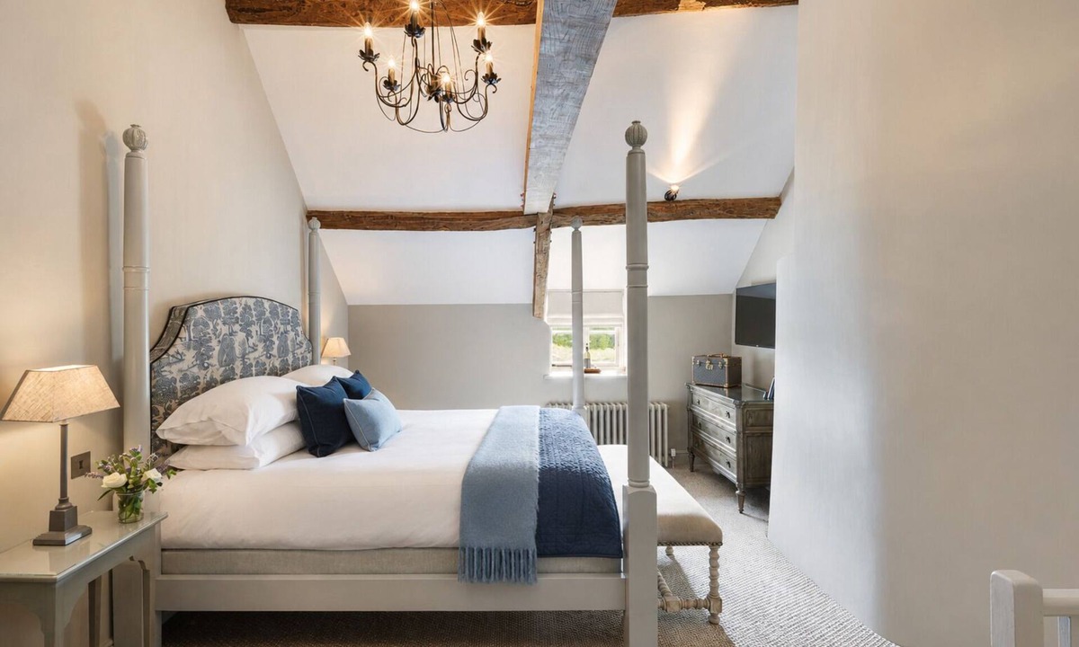 Southrop Cottage | Owl| Luxury Cotswold Cottage | Sleeps 6