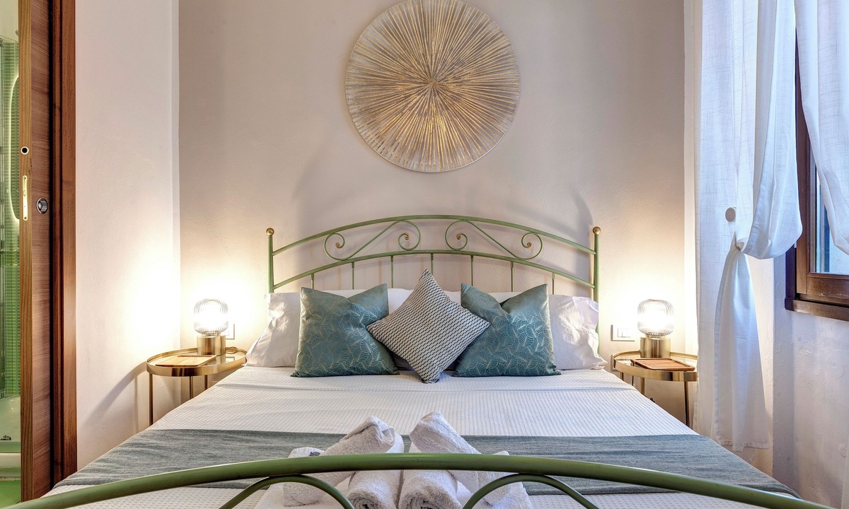 Careggi Rifredi Apartment | Perfect Shelter for Couples