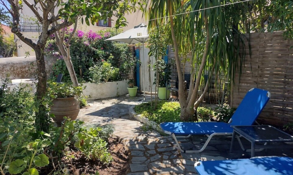 Methoni Villa | Perfectly located village house just a short walk from Methoni beach and Castle.