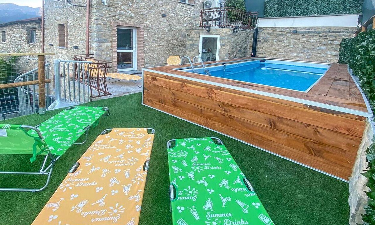 Castelnuovo di Garfagnana House | Pet friendly home in Loc. Rontano