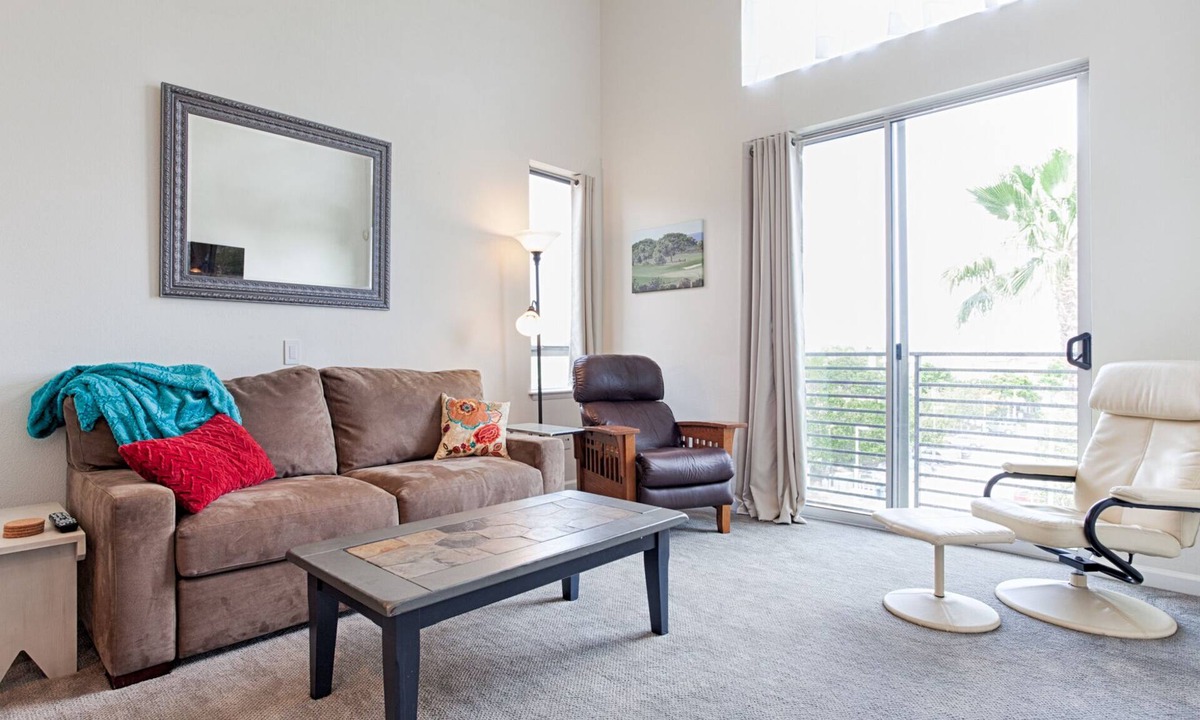 Playa Vista Apartment | Playa Vista Retreat in Playa Vista CA