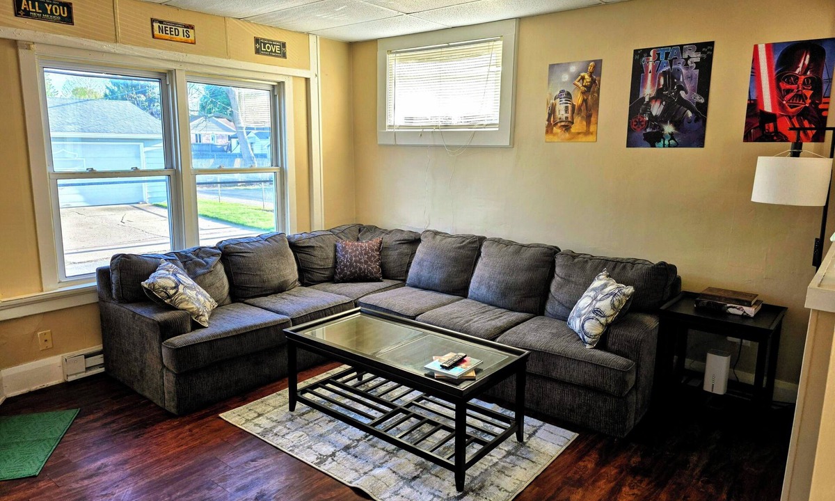 Rossford Apartment | Pop-Culture Paradise
