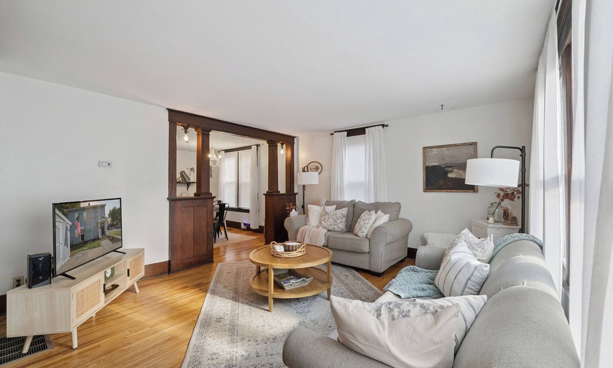 Maumee House | Prime Uptown Maumee Location! Walkable to River. 2br charming historic home!