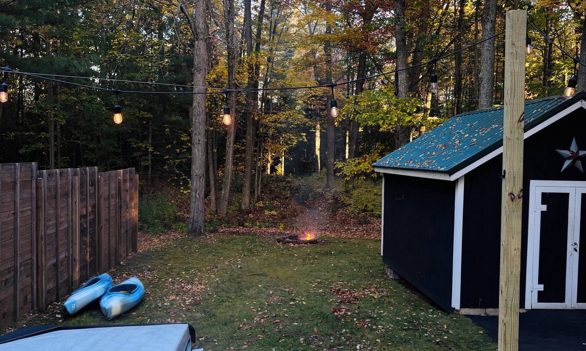Greenbush Cabin | Private 2 Bedroom Pet Friendly Cabin Escape w/Hot Tub in Greenbush, Michigan