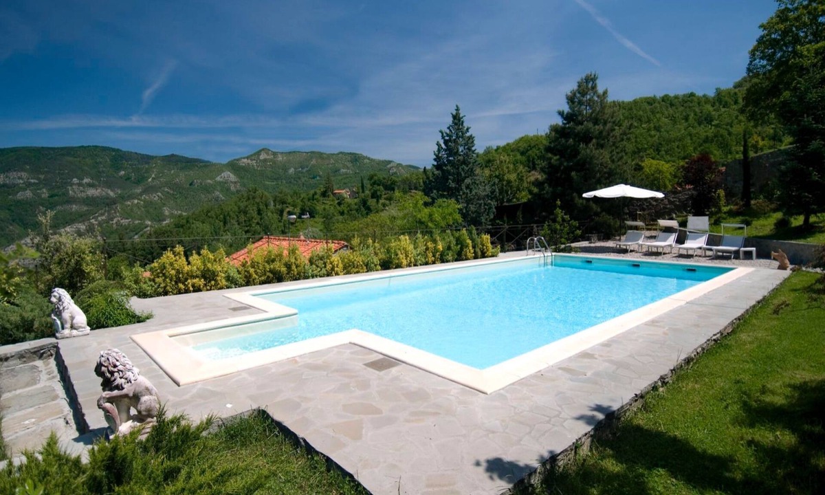 Casale Villa | Private Tuscany Villa near Florence-Saltwater Pool, Heated Jacuzzi&Cooking Class