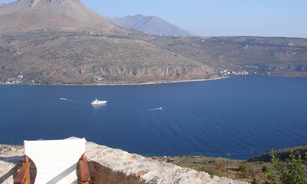 Itilo Villa | Private villa Filanthi with panoramic views of Itilo bay in Mani
