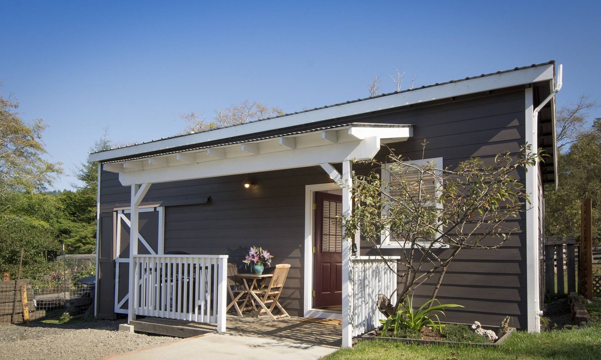 Jacoby Creek Cottage | Quiet Arcata Hideaway