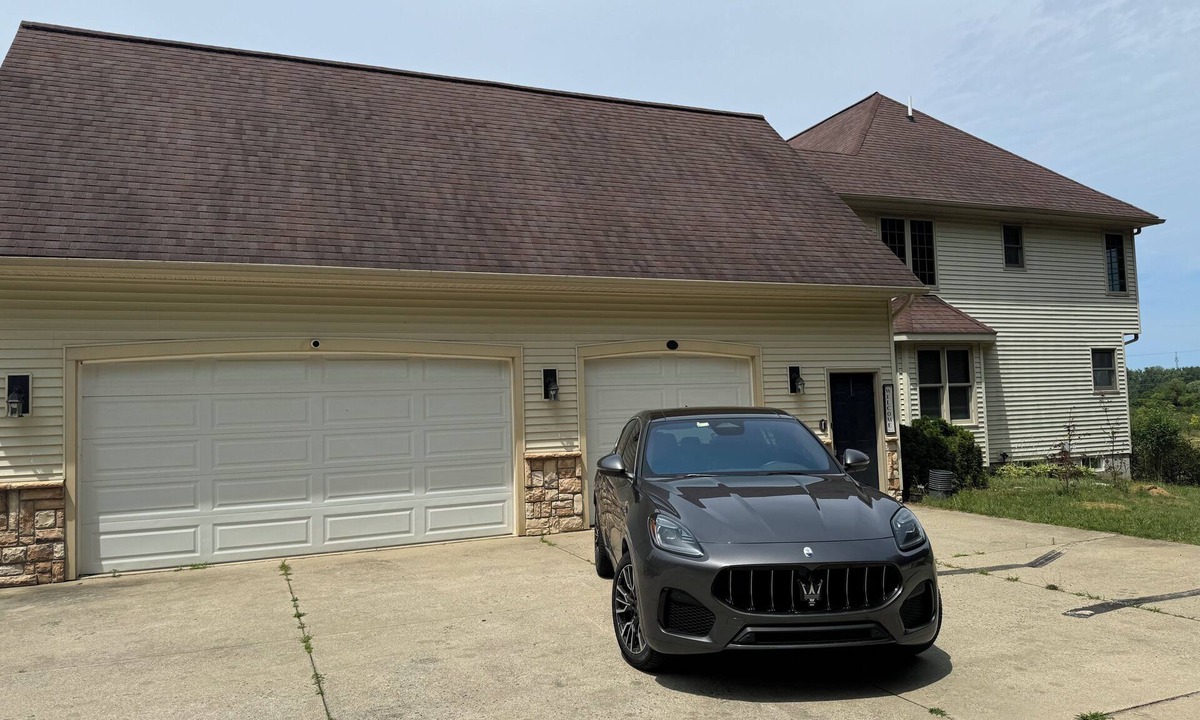 Covert House | Quiet location 3.5 miles from Lake Michigan. Close to south Bend,