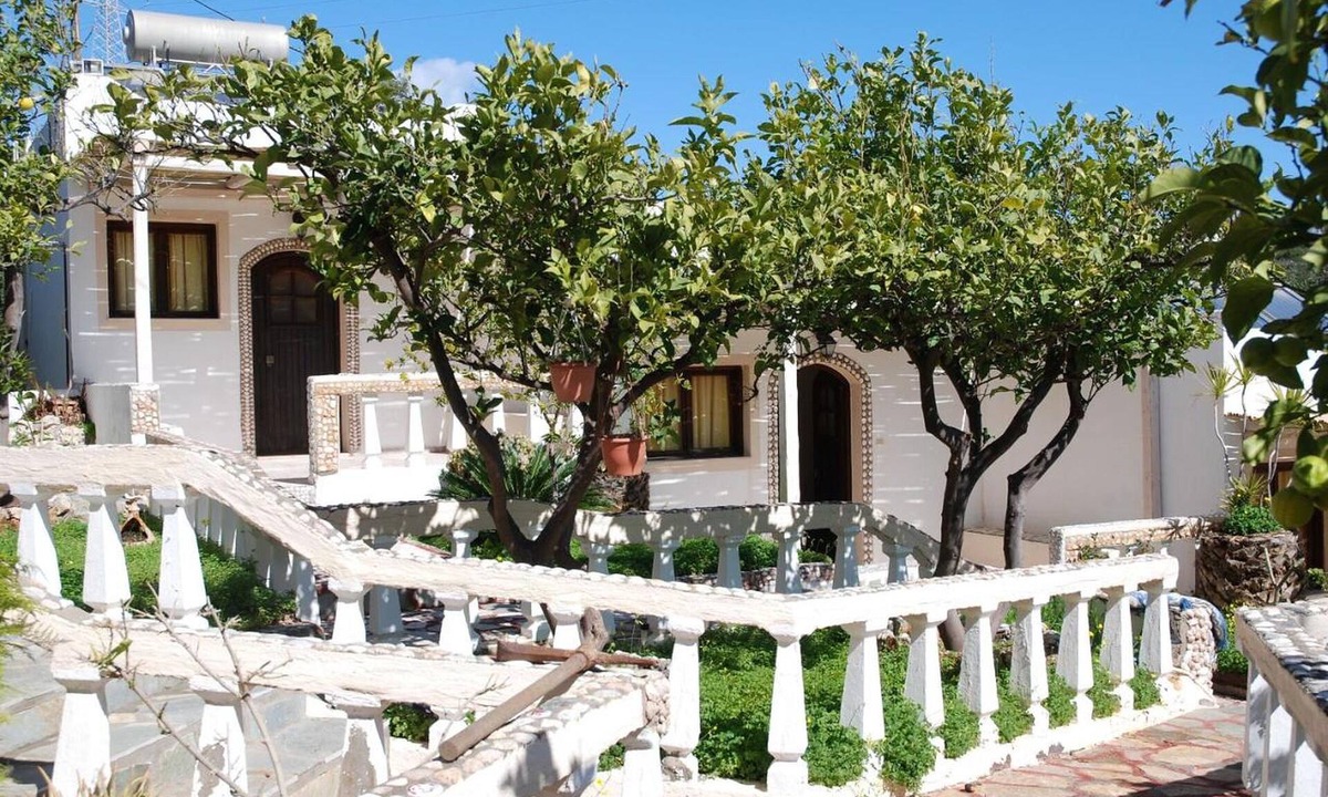 Ammoudara Villa | Quiet place with efflorescent garden