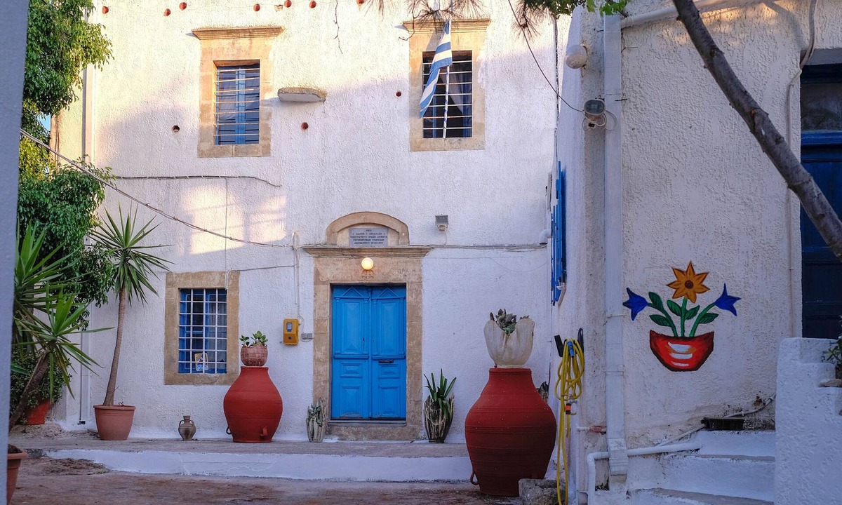 Pombia House | Quiet, Private yard and terrace, Fireplace, Wi-Fi