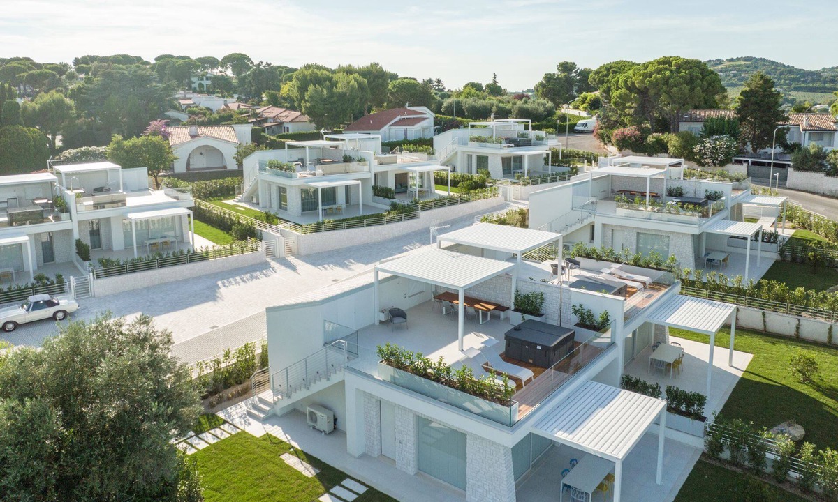 Villaggio Taunus Apartment | Ref. VM9 Summer Rental – Two Bedroom apartment with sea view, terrace and jacuzzi