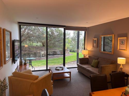 Fingal Apartment | Resort Living with Pool, Golf, Bar and Dining
